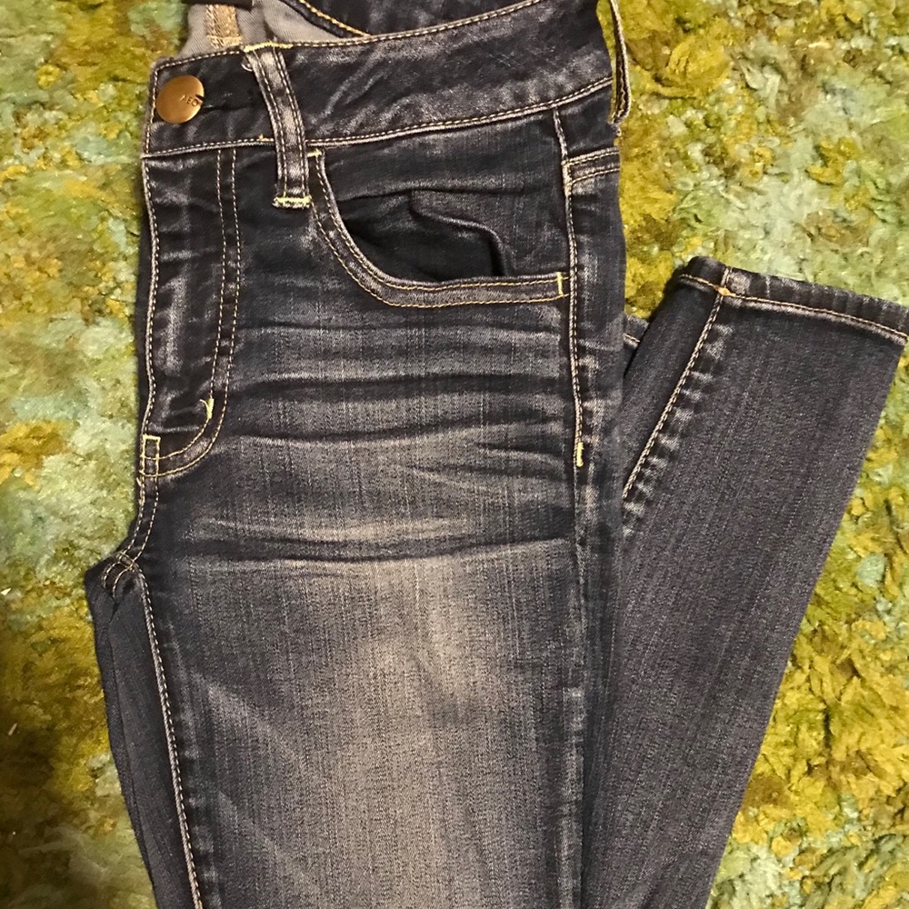 American Eagle Distressed Jegging